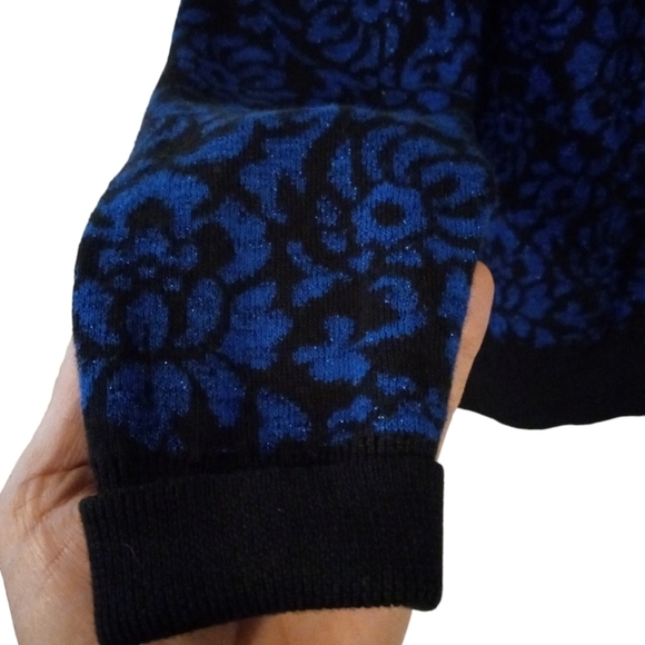 Lands End Cardigan Button Front  Blue/Black Floral Design w. Shimmer Tapered M - Picture 5 of 9